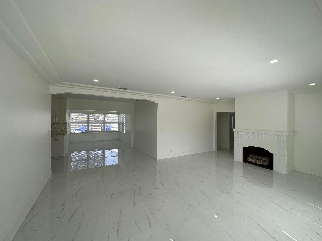 Photo of 1625 Hollywood Boulevard, Hollywood, FL 33020 (MLS # R10925115)