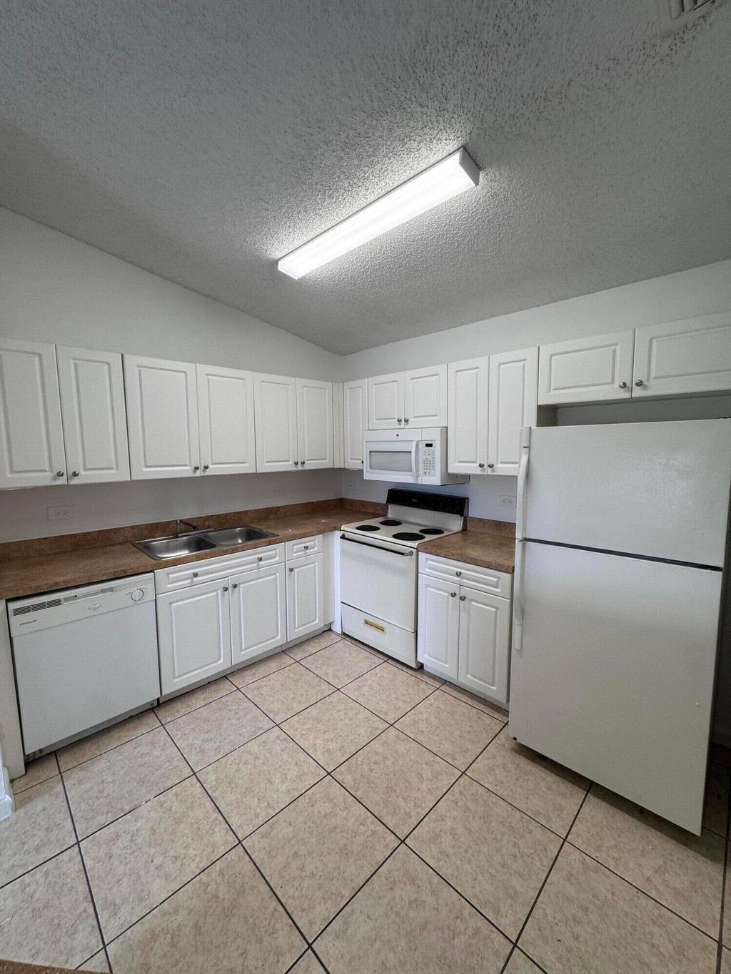 Photo of 3700 N 56th Avenue #1033, Hollywood, FL 33021 (MLS # B26012445)