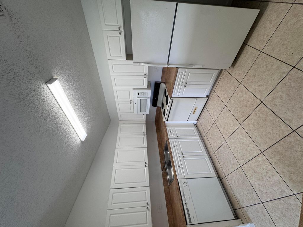 Photo of 3700 N 56th Avenue #1033, Hollywood, FL 33021 (MLS # B26012445)