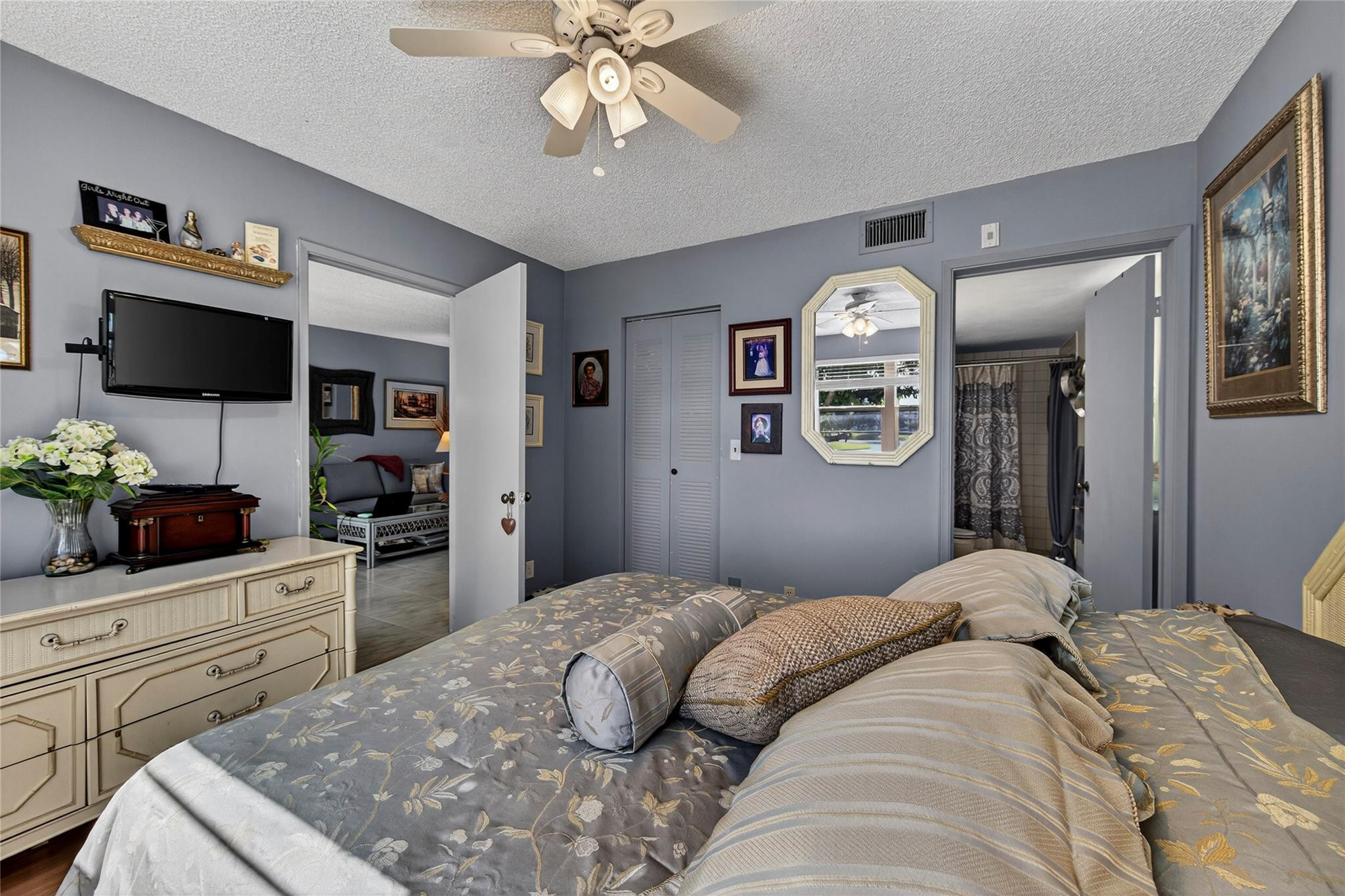 CYPRESS BEND CONDOMINIUM V - Residential