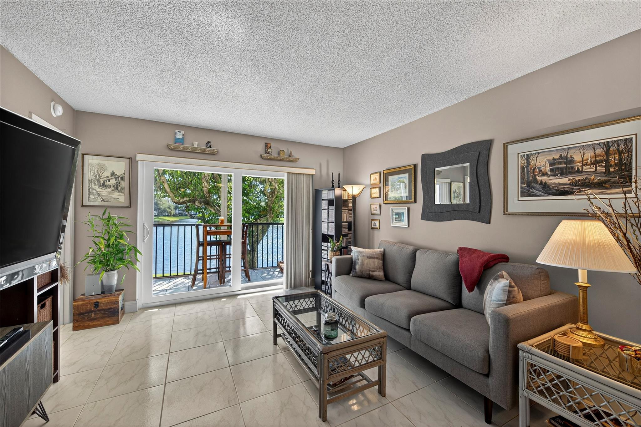 CYPRESS BEND CONDOMINIUM V - Residential