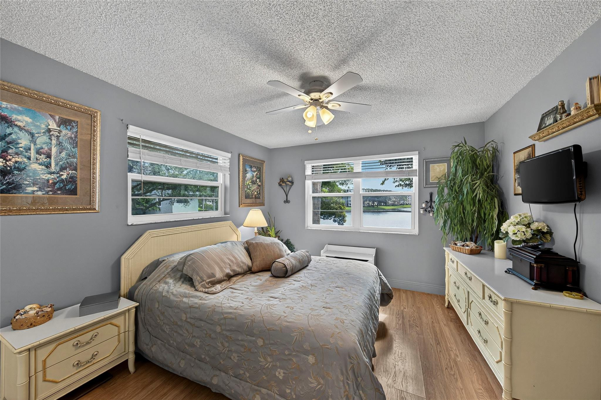 CYPRESS BEND CONDOMINIUM V - Residential