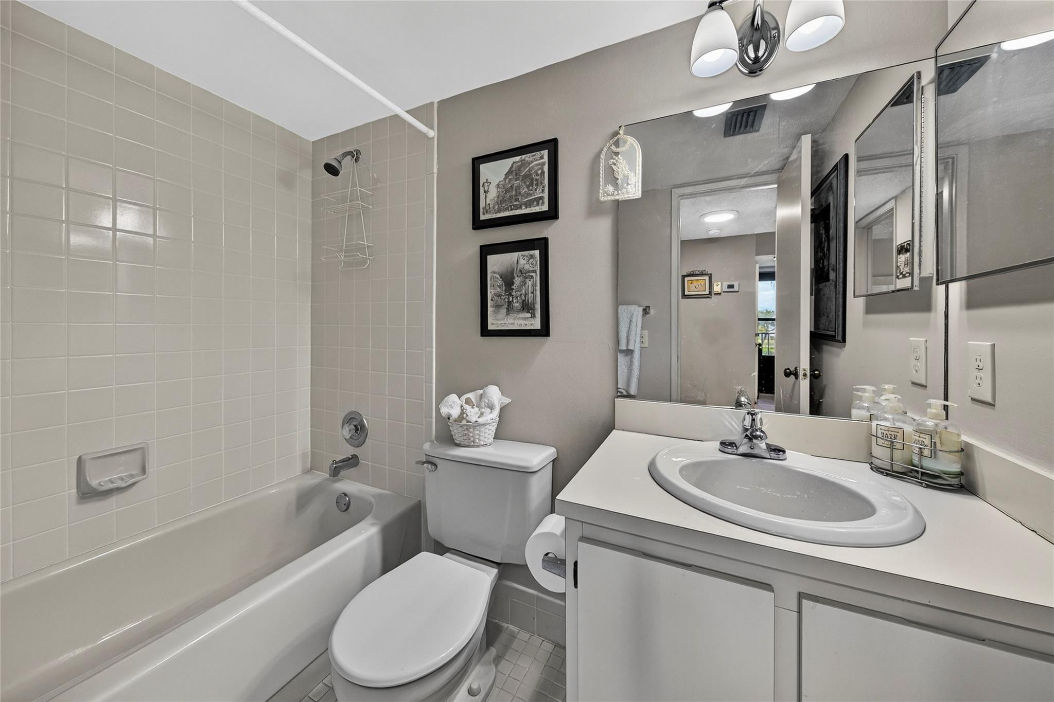 CYPRESS BEND CONDOMINIUM V - Residential