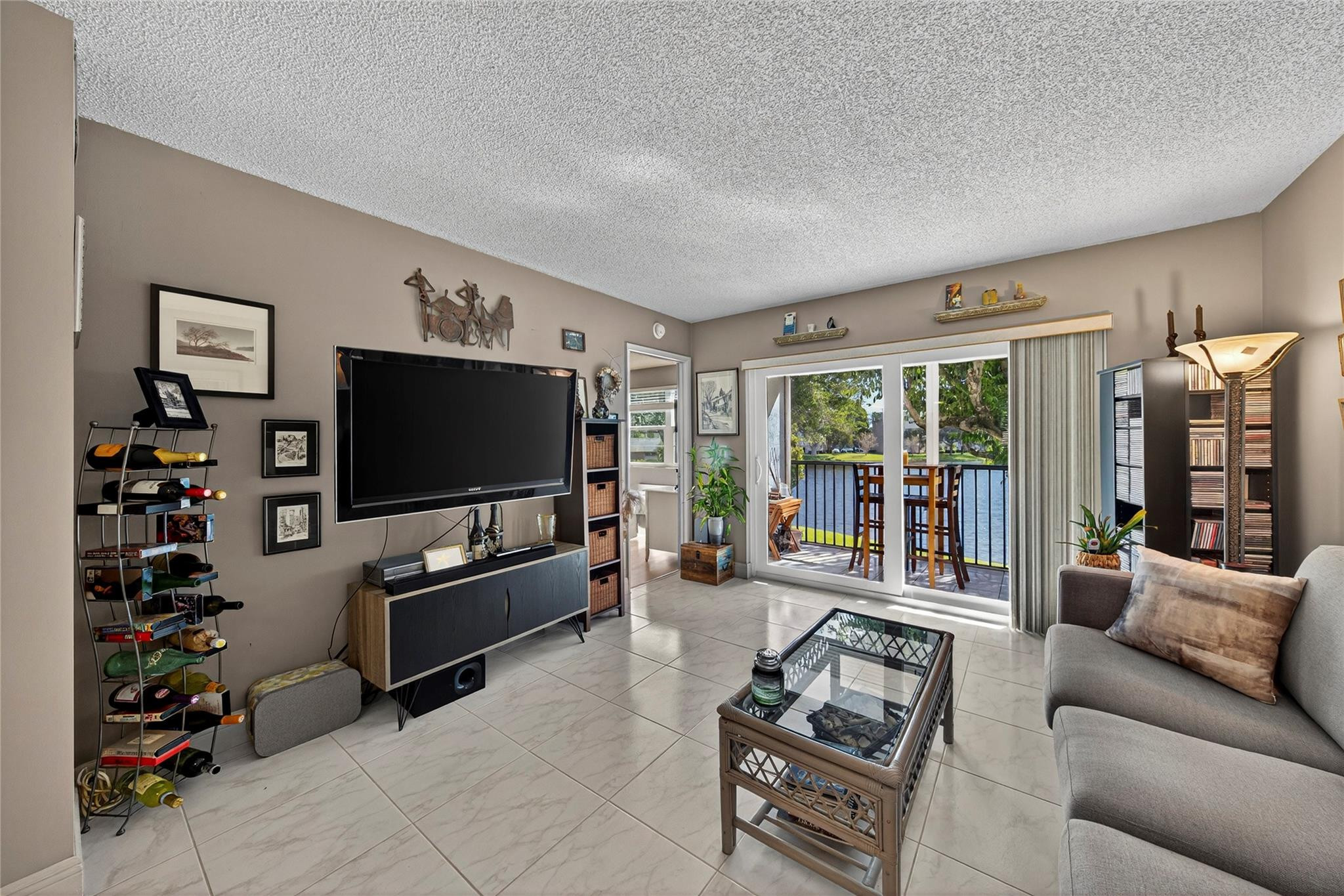 CYPRESS BEND CONDOMINIUM V - Residential