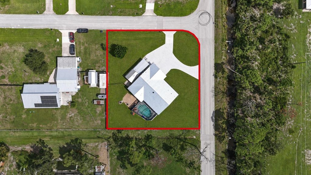 Photo of 6501 Ocala Avenue, Fort Pierce, FL 34951 (MLS # R11166235)