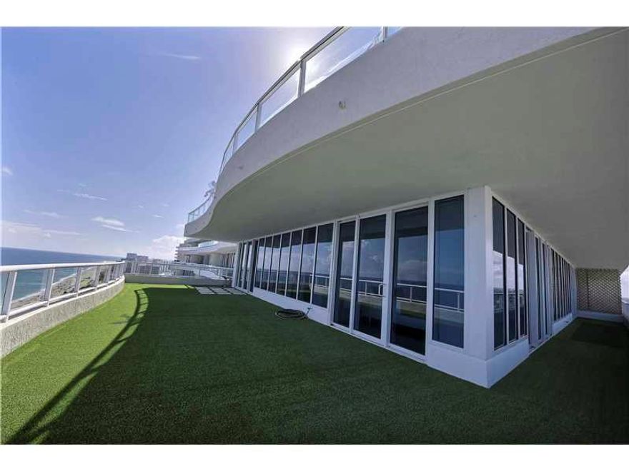 One of a kind NE Corner private residence located atop The Ritz-Carlton, Fort Lauderdale Beach, the only 5-Diamond hotel in Broward County.  Sprawling balcony with dramatic views of the Atlantic Ocean and Intracoastal waterways.  Completely brand new inside, custom finishes in every room, upgrades throughout, nothing else in the building left on this most desired corner.  2 bedroom 3 full baths with a office/den area, even a putting green on the balcony!