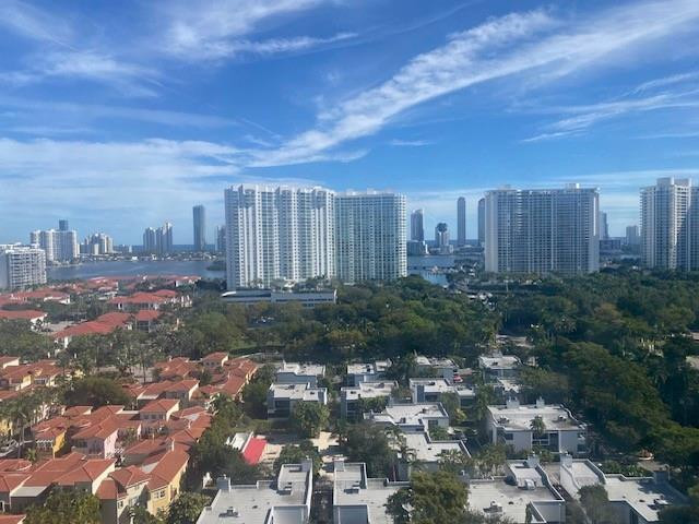 ADMIRALS PORT CONDO - Residential