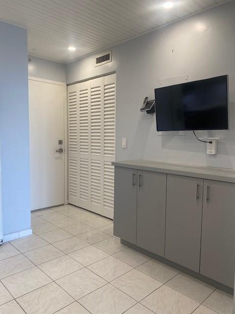 ADMIRALS PORT CONDO - Residential