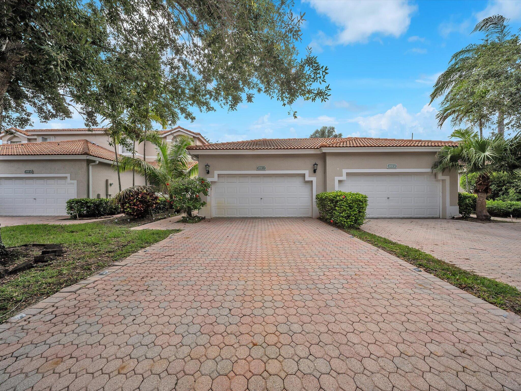2851 E Aragon Boulevard 5