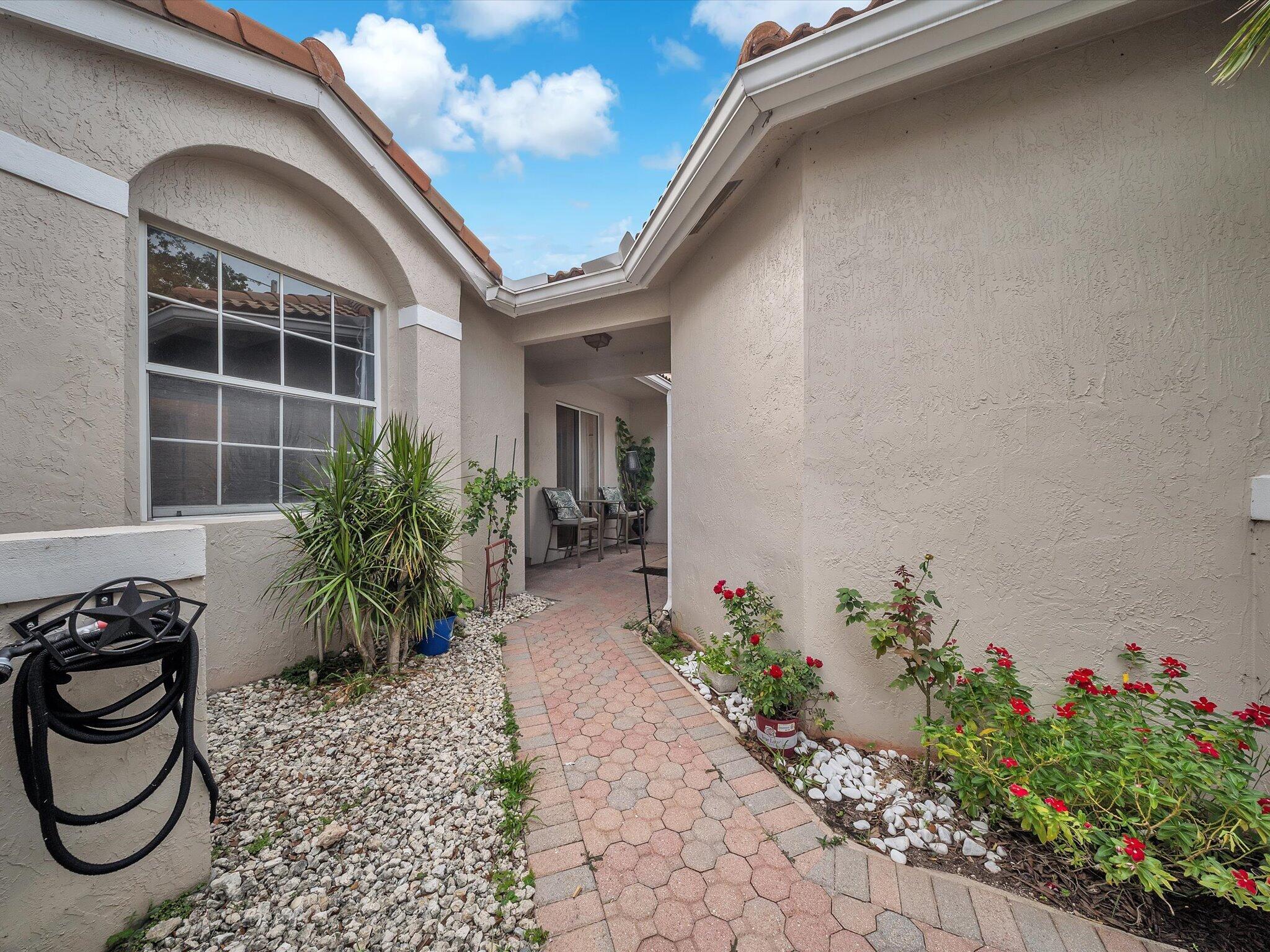 2851 E Aragon Boulevard 5