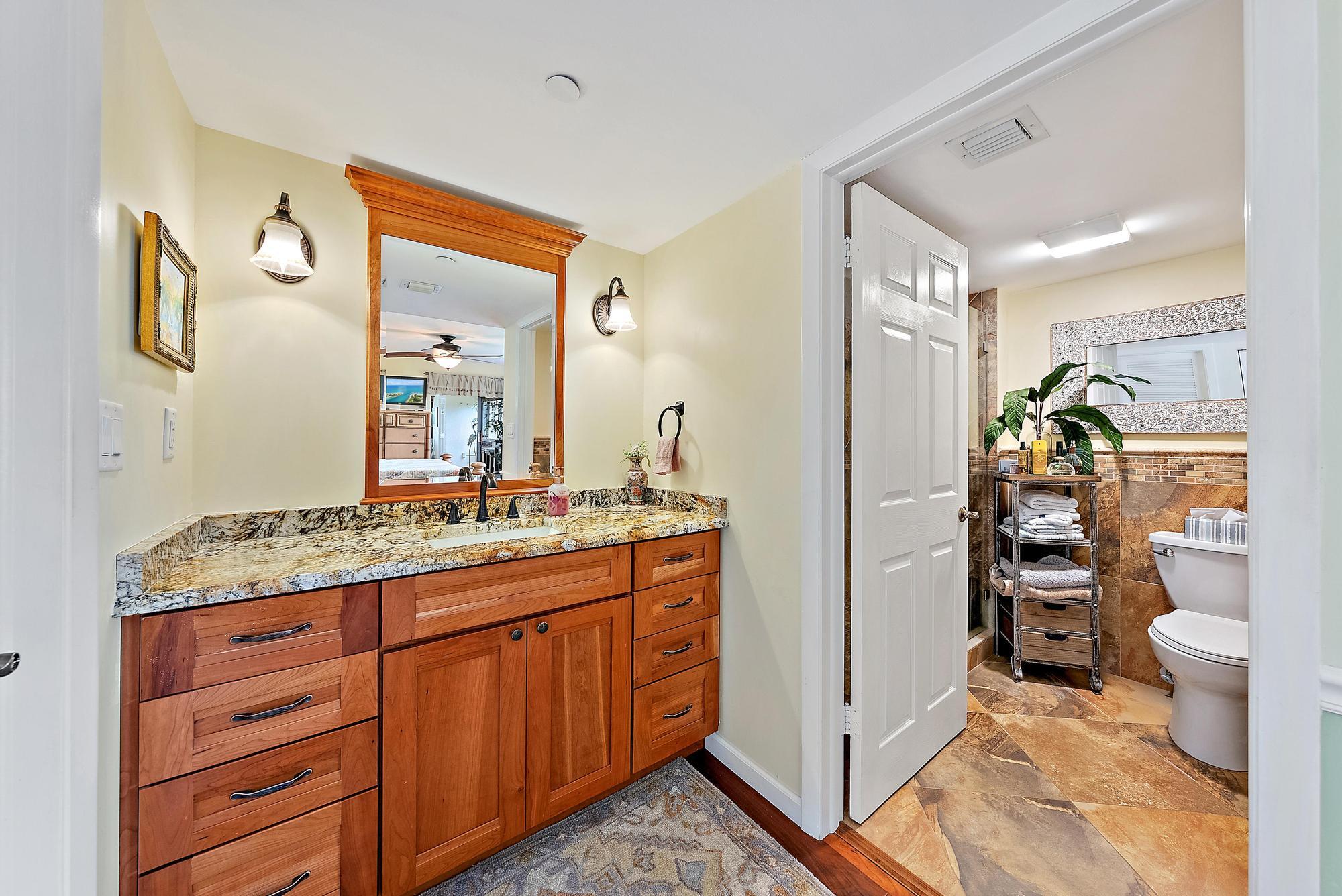 OAK HARBOUR CONDOS - Residential Lease