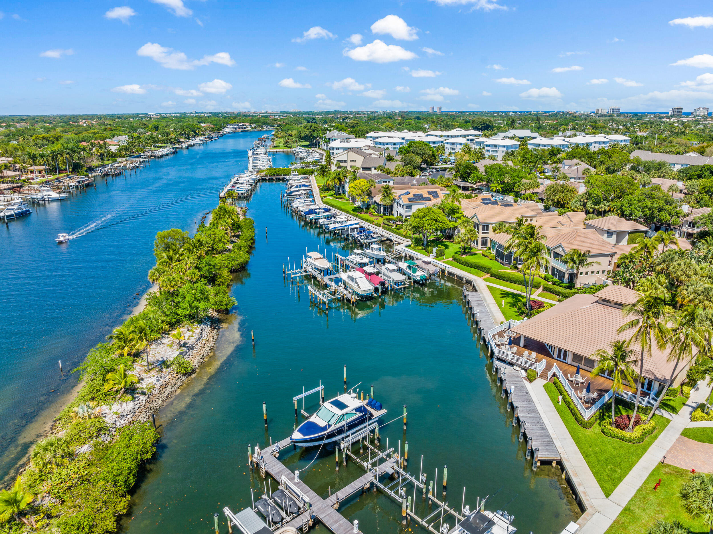 OAK HARBOUR CONDOS - Residential Lease