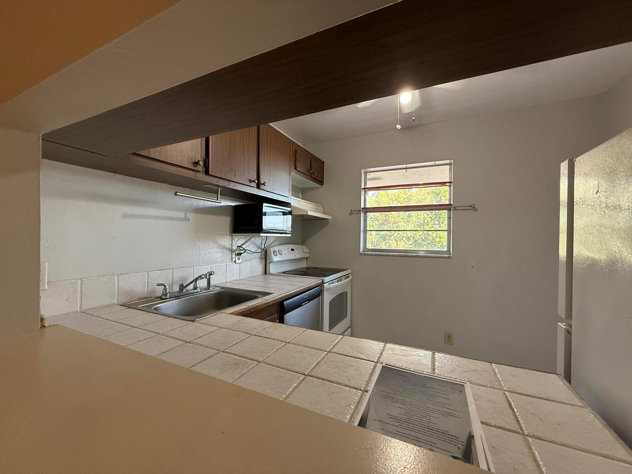 GREENWAY VILLAGE - Residential Lease