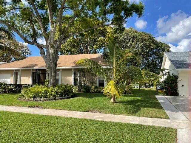 Photo of 6347 Timberlakes Way, Delray Beach, FL 33484 (MLS # B26087893)