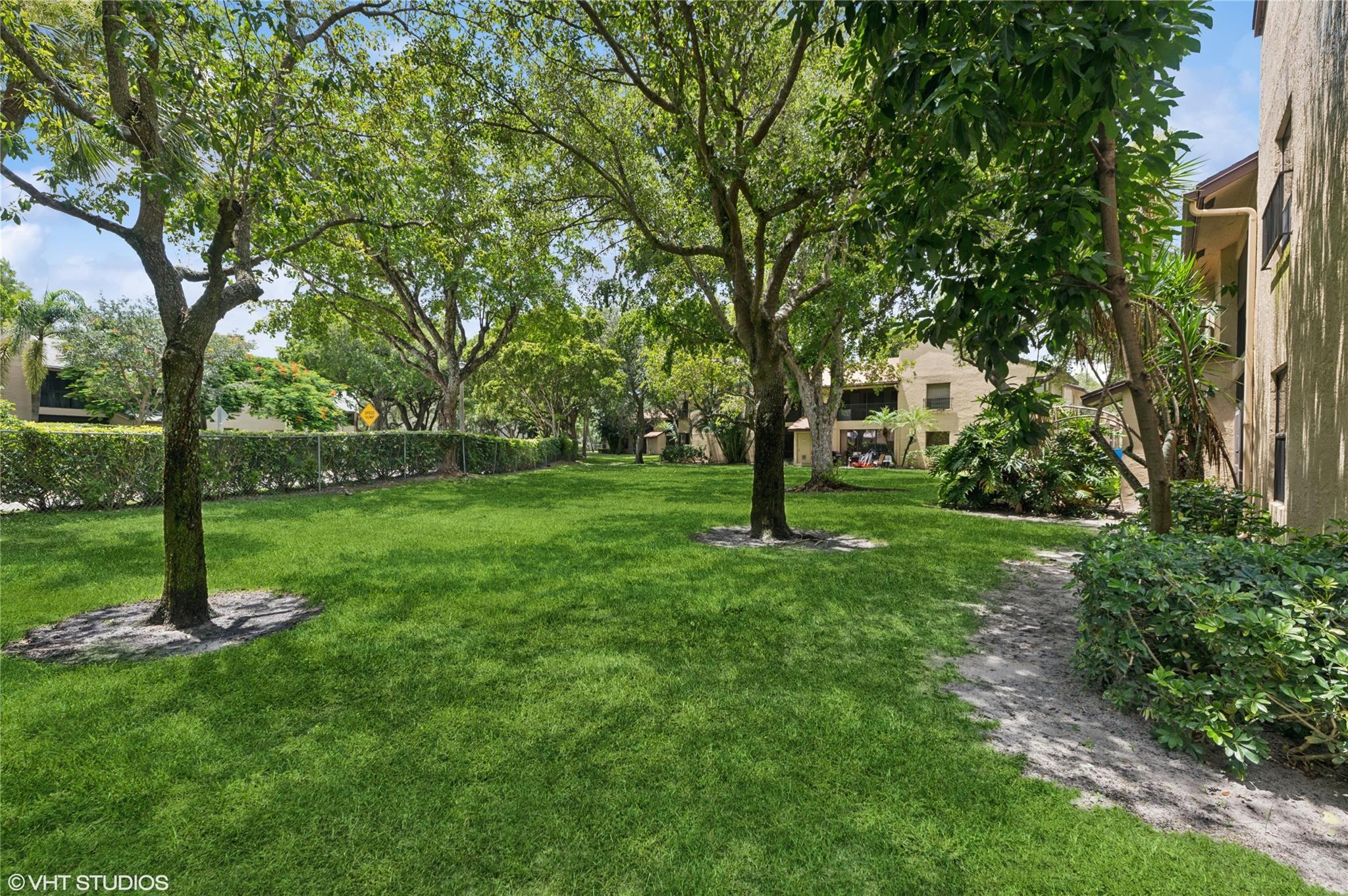 KARANDA VILLAGE III - Residential Lease