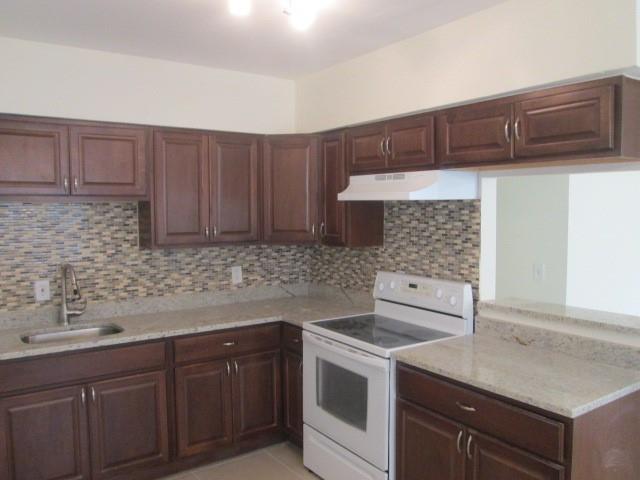 Melrose Manor 40-32 B - Residential