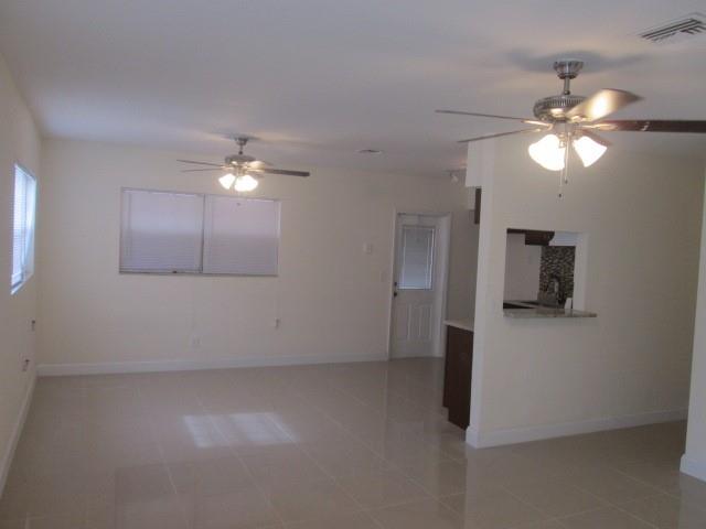 Melrose Manor 40-32 B - Residential