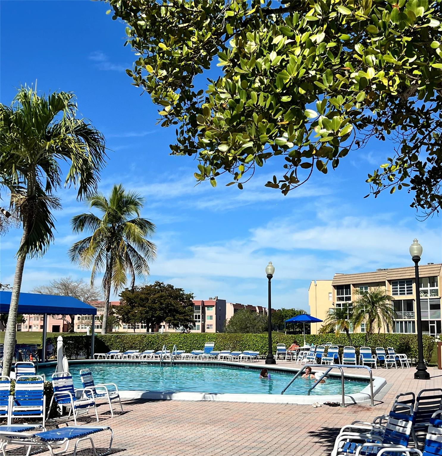 Sunrise Lakes - Residential
