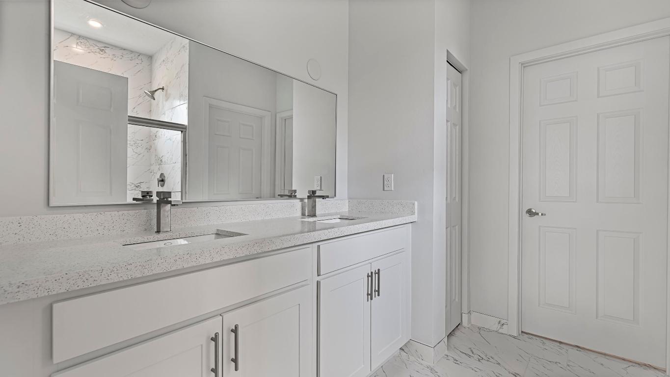 LAKEWOOD PARK UNIT 10 - Residential Lease