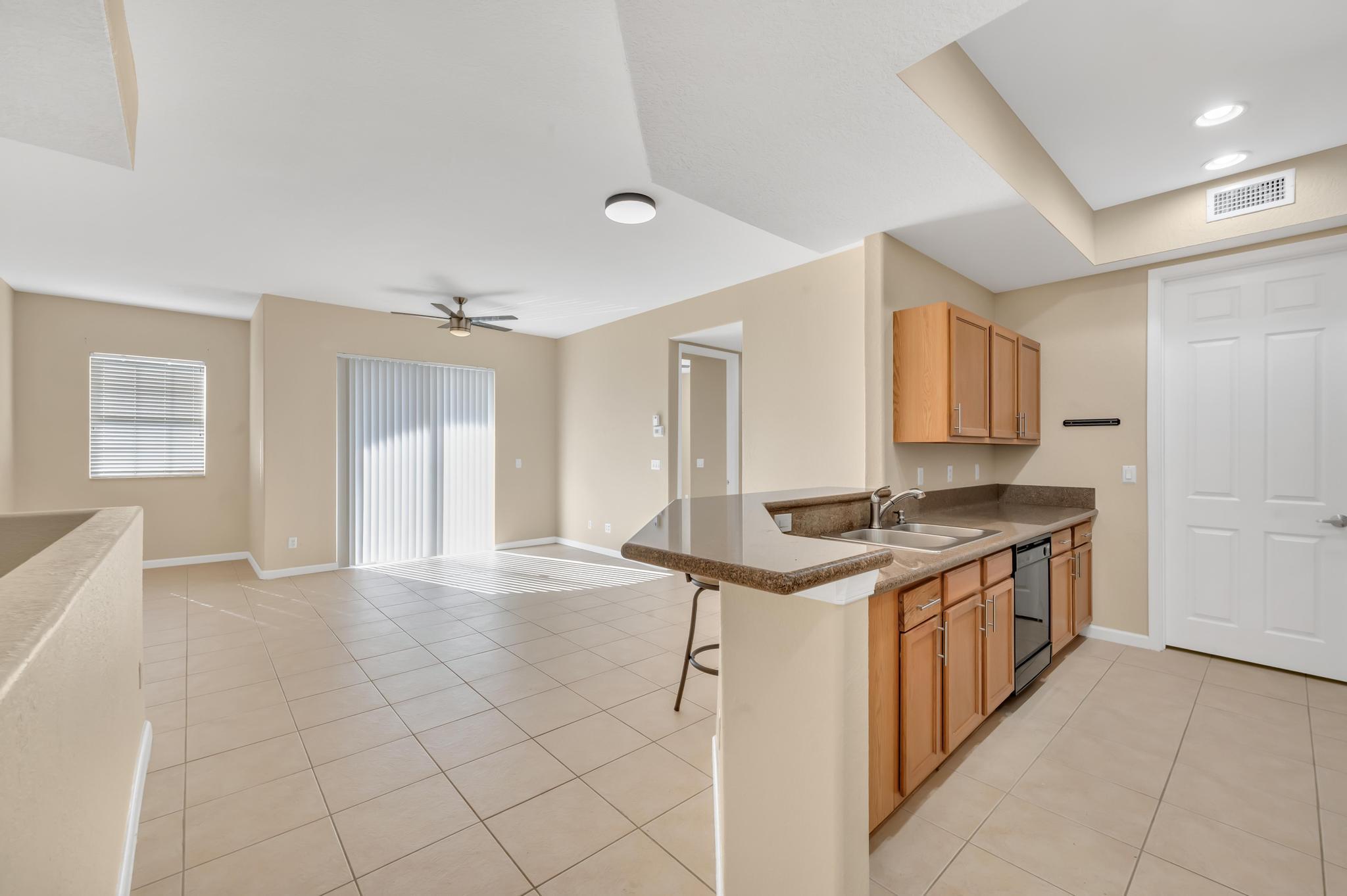 PROMENADE AT TRADITION - Residential Lease