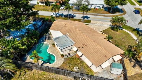 Tiny photo for 301 SE 8th Avenue, Deerfield Beach, FL 33441 (MLS # B26017760)