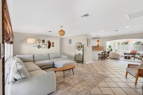 Tiny photo for 301 SE 8th Avenue, Deerfield Beach, FL 33441 (MLS # B26017760)