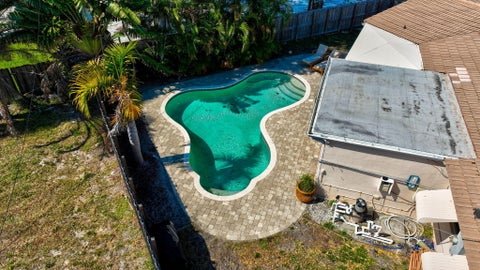 Tiny photo for 301 SE 8th Avenue, Deerfield Beach, FL 33441 (MLS # B26017760)