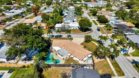 Tiny photo for 301 SE 8th Avenue, Deerfield Beach, FL 33441 (MLS # B26017760)