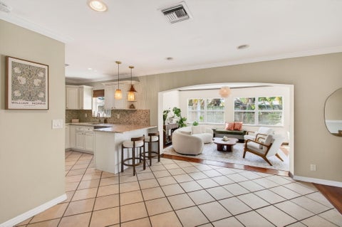 Tiny photo for 301 SE 8th Avenue, Deerfield Beach, FL 33441 (MLS # B26017760)