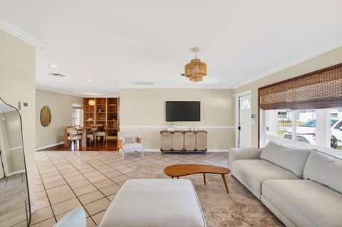 Tiny photo for 301 SE 8th Avenue, Deerfield Beach, FL 33441 (MLS # B26017760)
