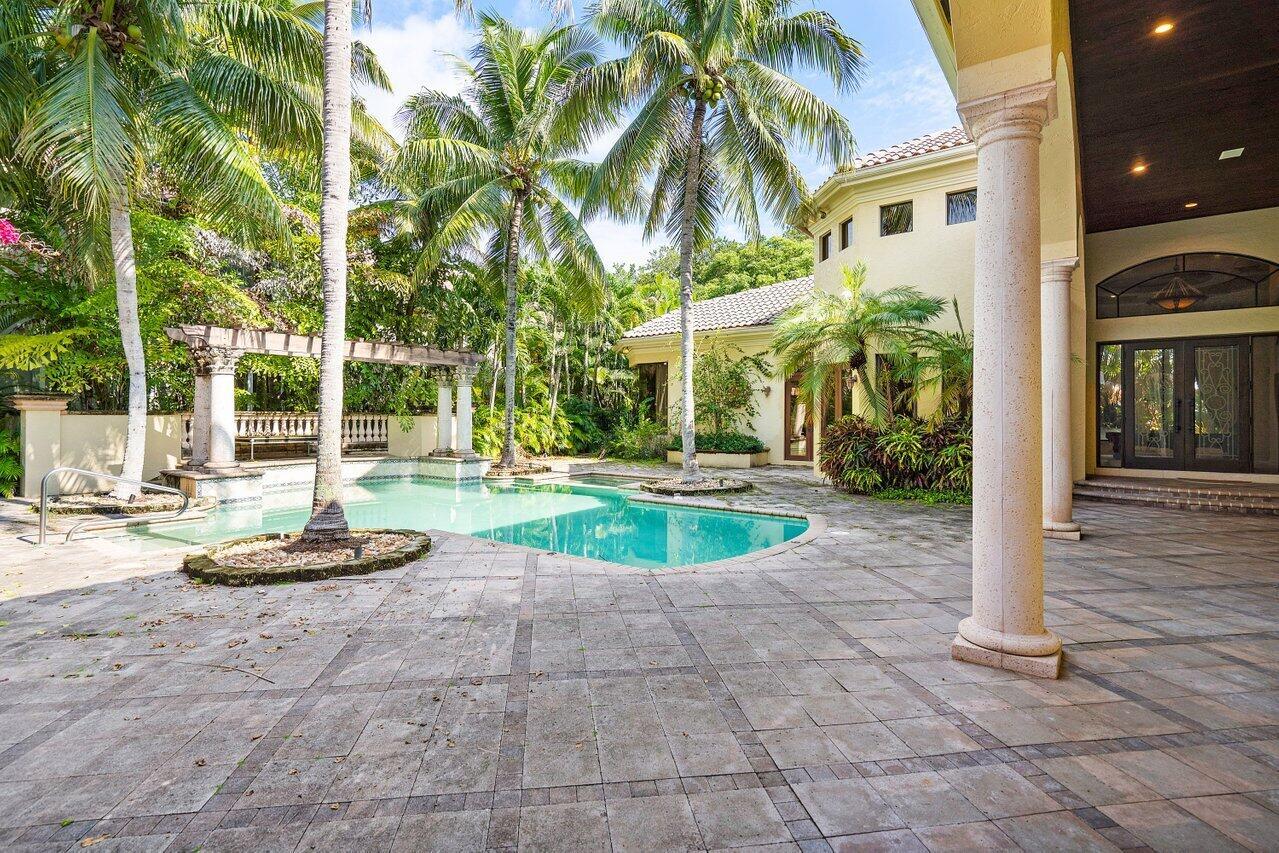 VINTAGE OAKS - Residential