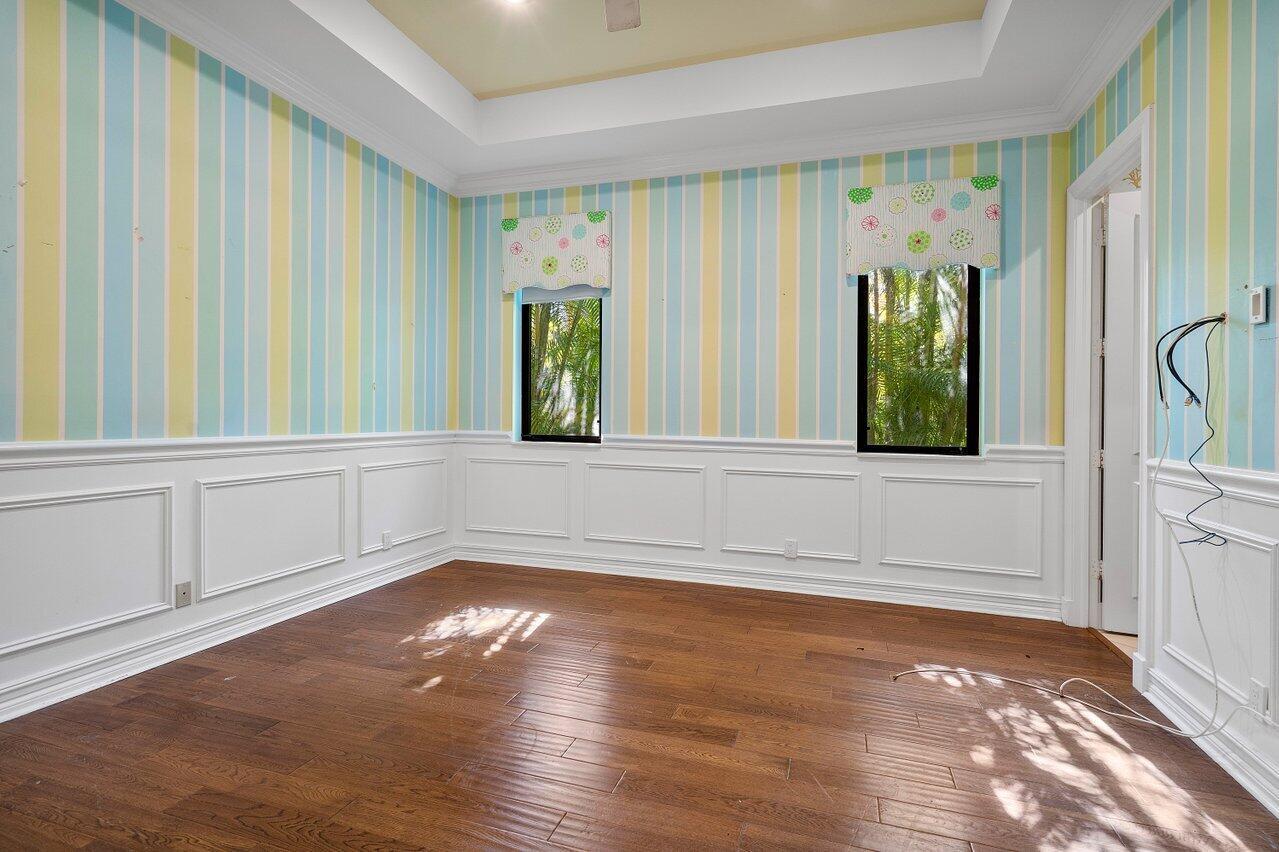 VINTAGE OAKS - Residential