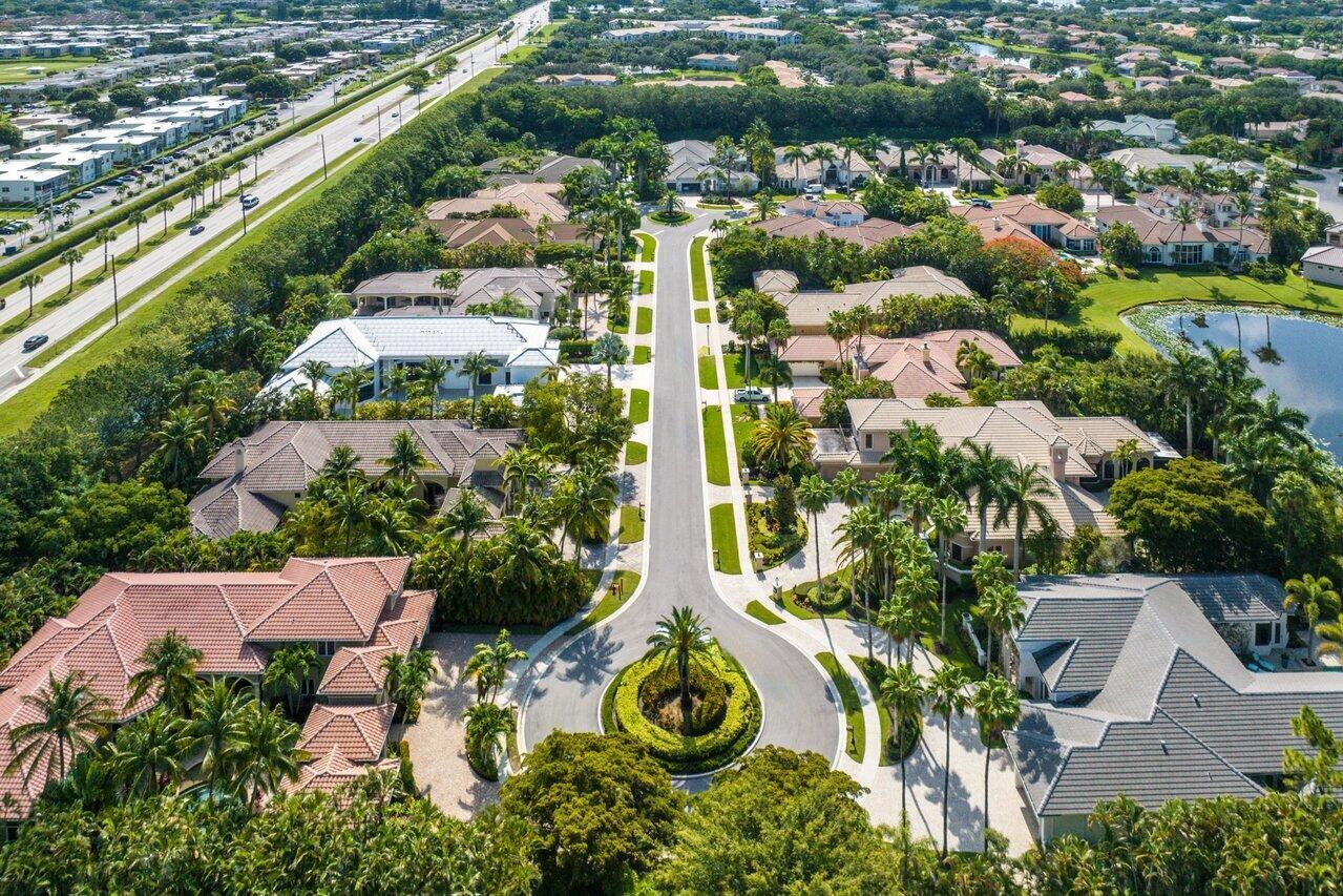 VINTAGE OAKS - Residential