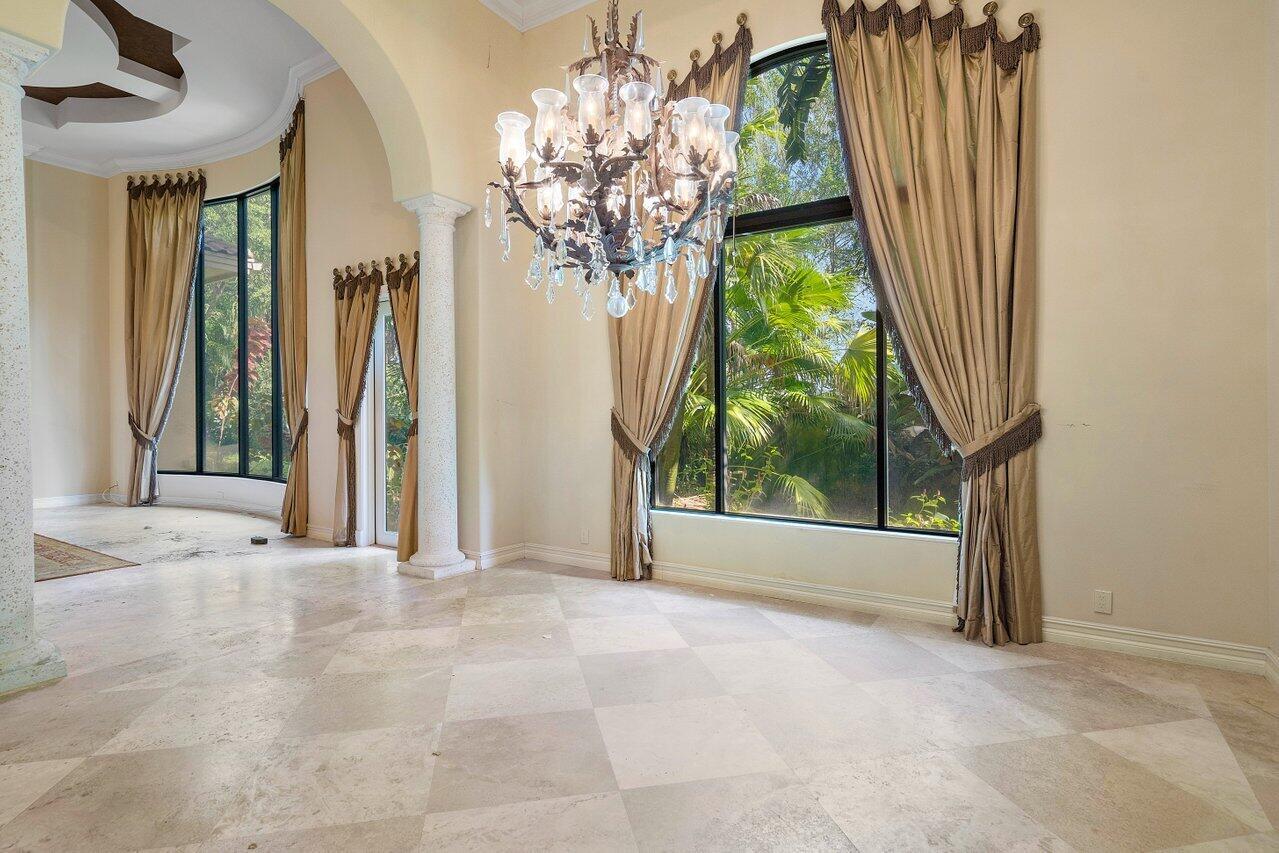 VINTAGE OAKS - Residential