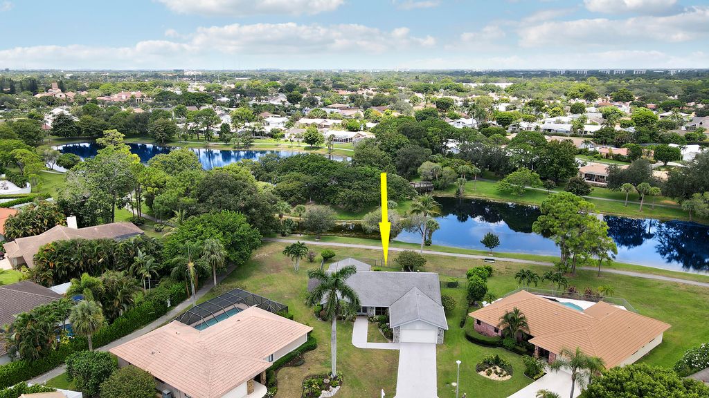 Photo of 21777 Beachnut Drive, Boca Raton, FL 33433 (MLS # R11115545)