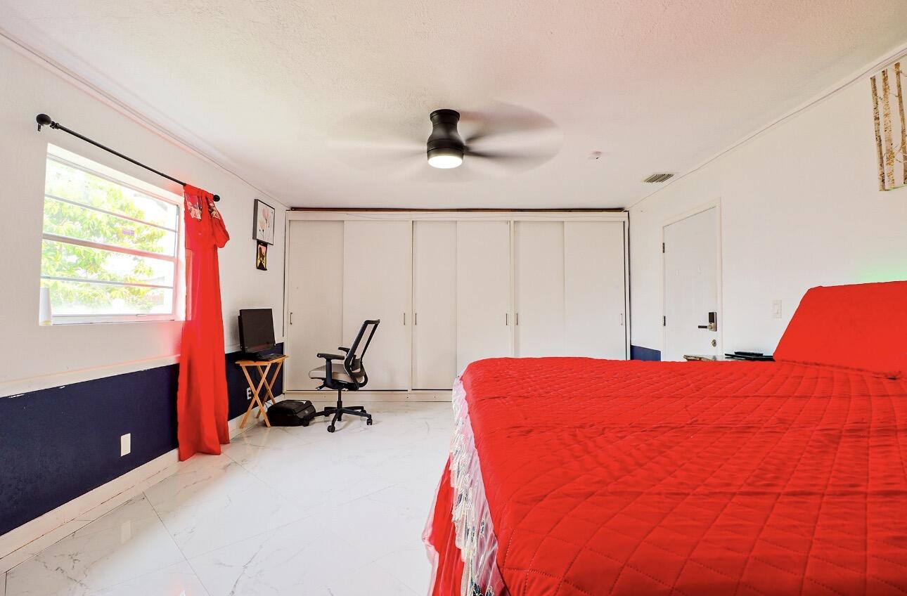 SUTTON MANOR - Residential