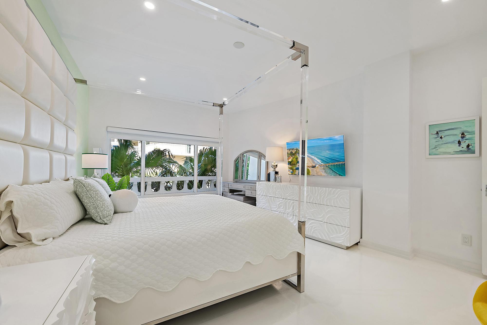 THREE HUNDRED OCEAN BLVD - Residential