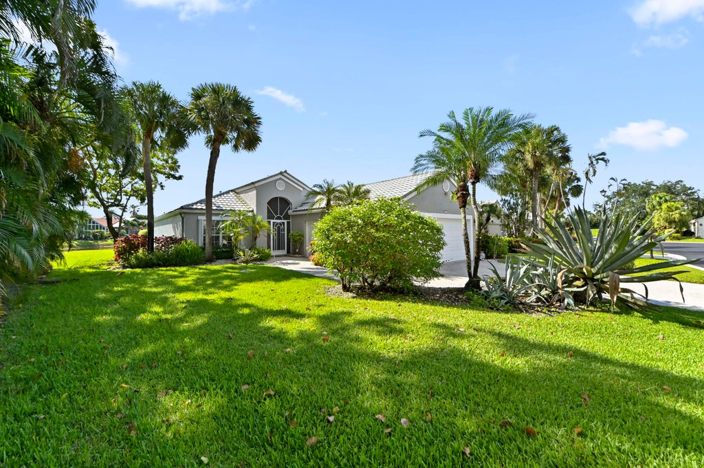 Photo of 6226 Water Lilly Lane, Boynton Beach, FL 33437 (MLS # B26047825)