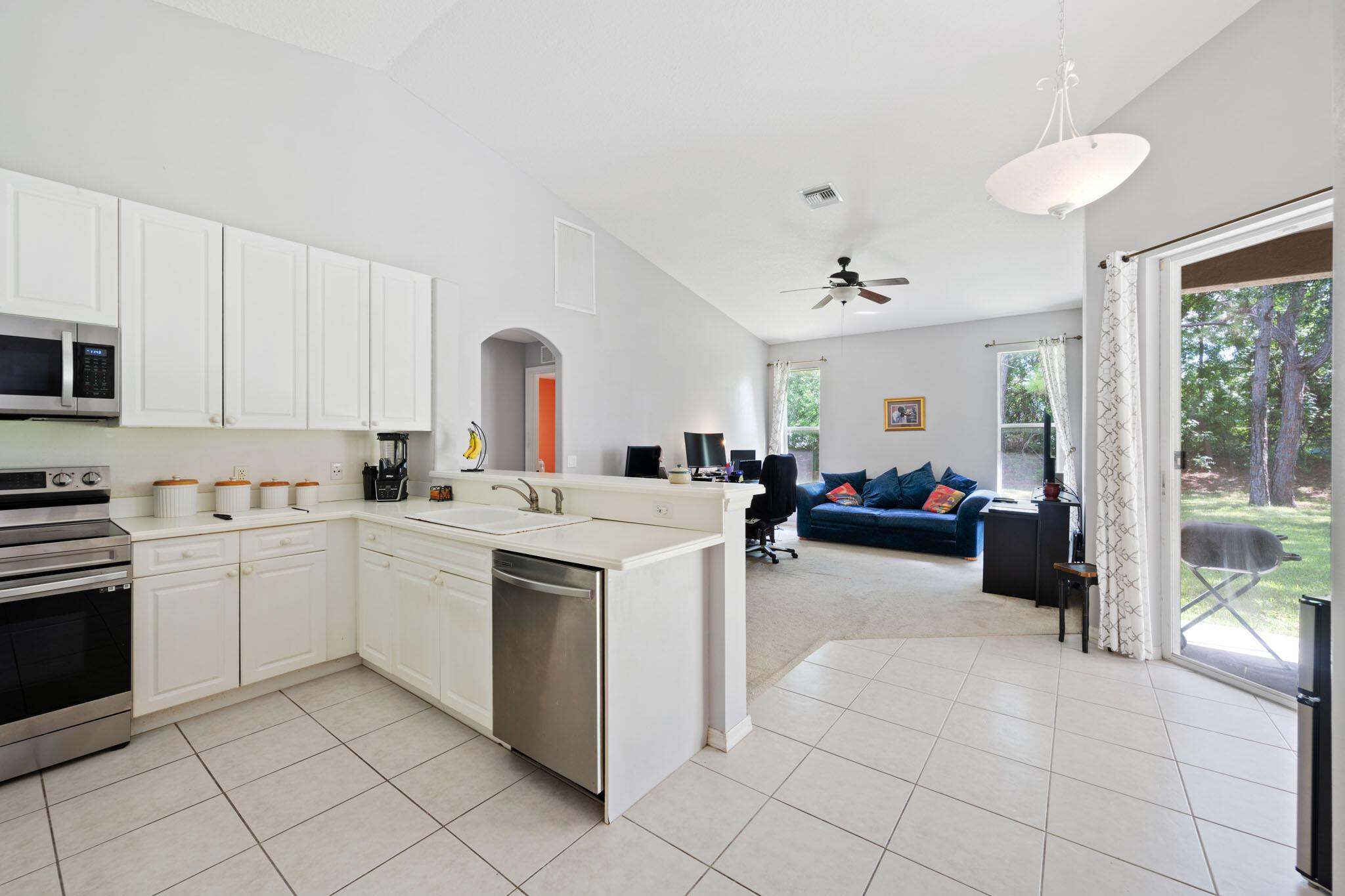 SAWGRASS LAKES PHASE 2 - Residential