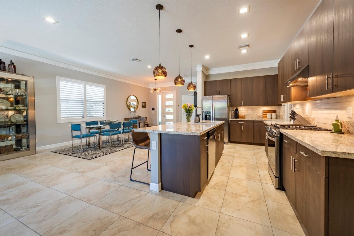 Whispering Oaks 183-173 B - Residential