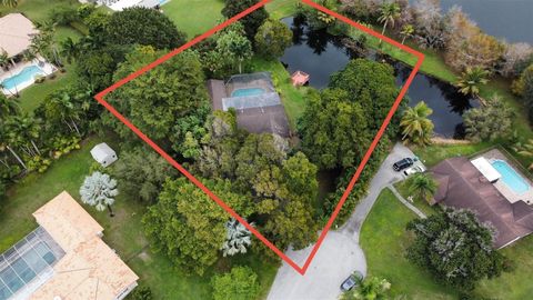 10800 SW 40th Court Davie FL 33328