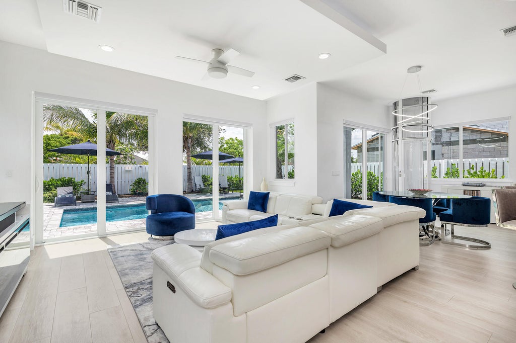 Photo of 1519 N Lakeside Drive, Lake Worth Beach, FL 33460 (MLS # R10933063)