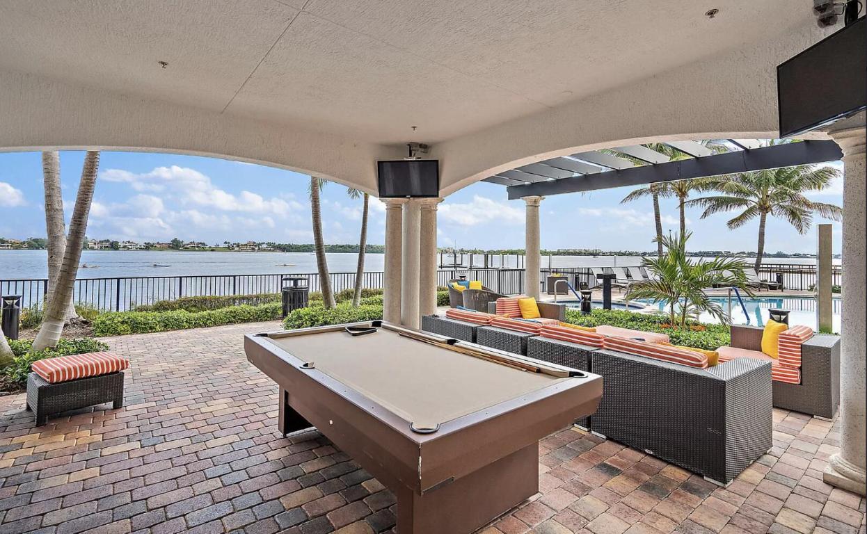 PENINSULA ON THE INTRACOASTAL CONDO - Residential