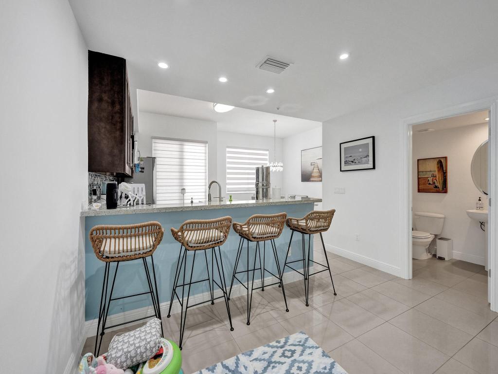 PENINSULA ON THE INTRACOASTAL CONDO - Residential