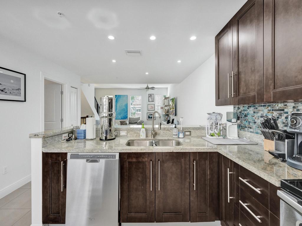 PENINSULA ON THE INTRACOASTAL CONDO - Residential