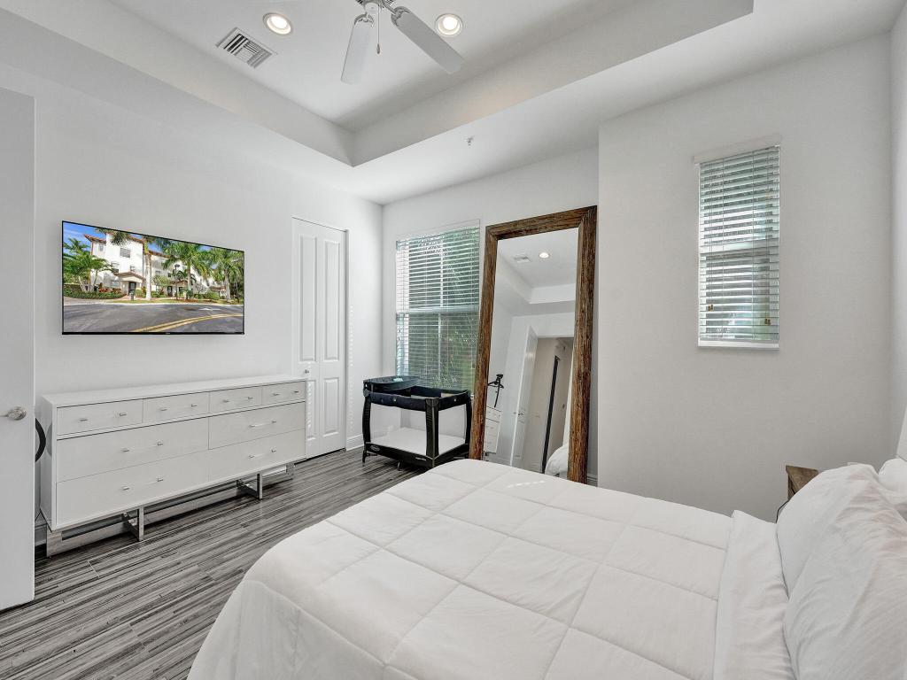 PENINSULA ON THE INTRACOASTAL CONDO - Residential