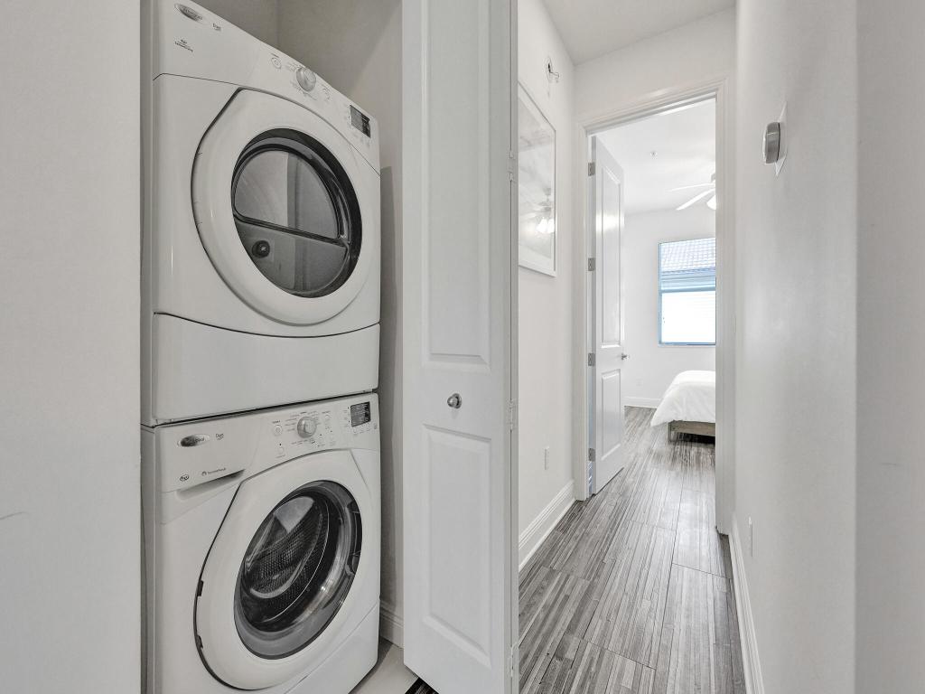 PENINSULA ON THE INTRACOASTAL CONDO - Residential