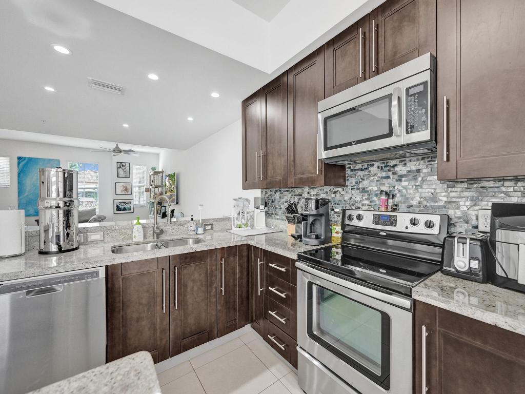 PENINSULA ON THE INTRACOASTAL CONDO - Residential
