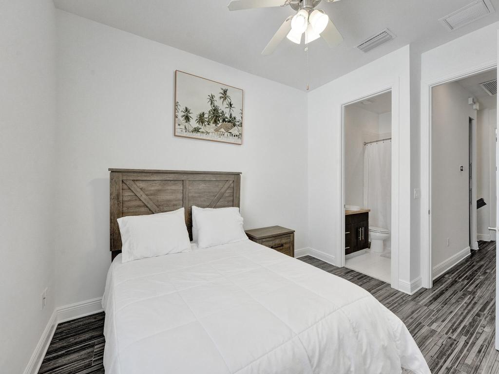 PENINSULA ON THE INTRACOASTAL CONDO - Residential