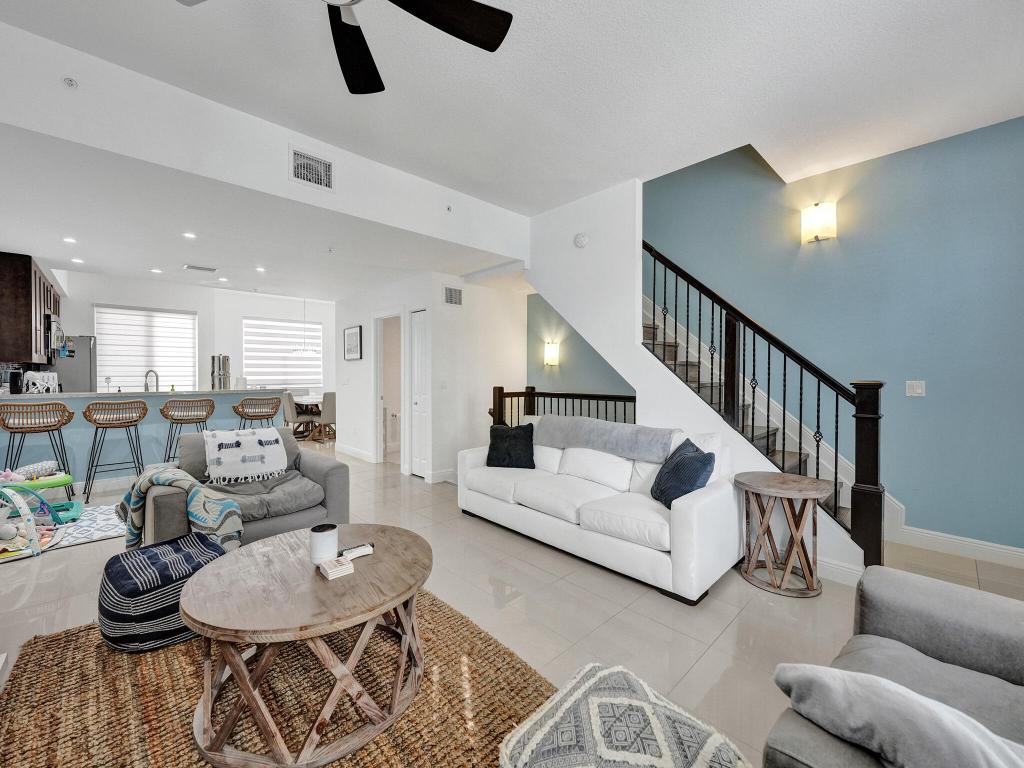 PENINSULA ON THE INTRACOASTAL CONDO - Residential